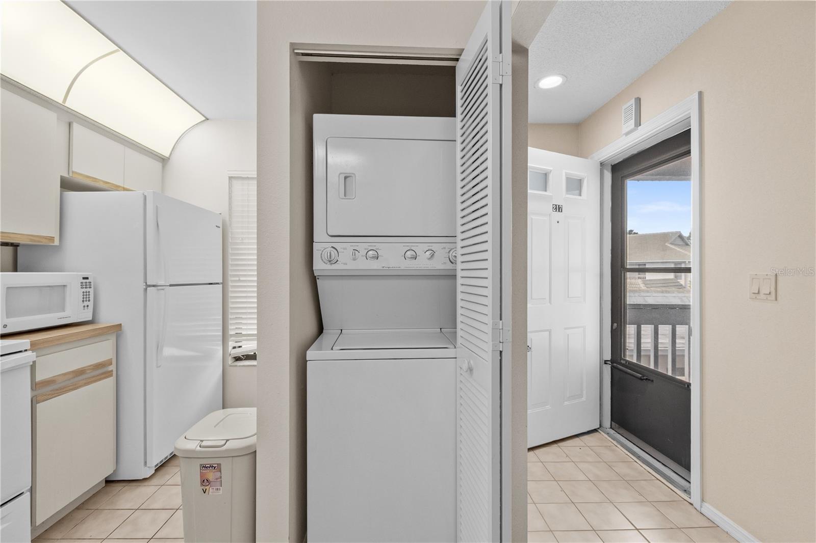 Image 35 of 68 For 922 Capri Isles Boulevard 217