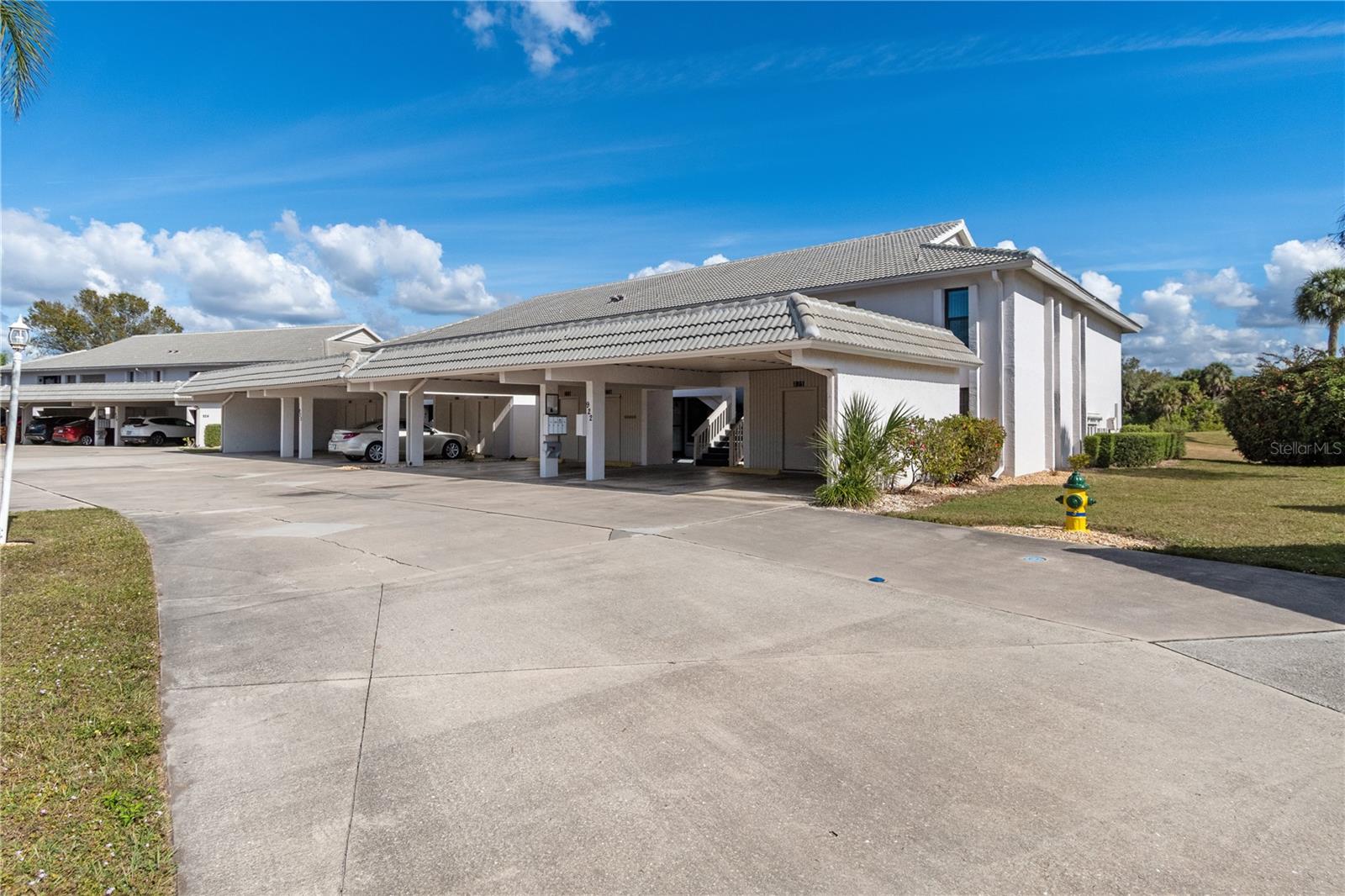 Image 45 of 68 For 922 Capri Isles Boulevard 217