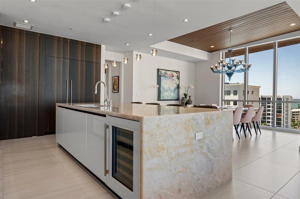 Image 10 of 55 For 111 Golden Gate Point 802ph