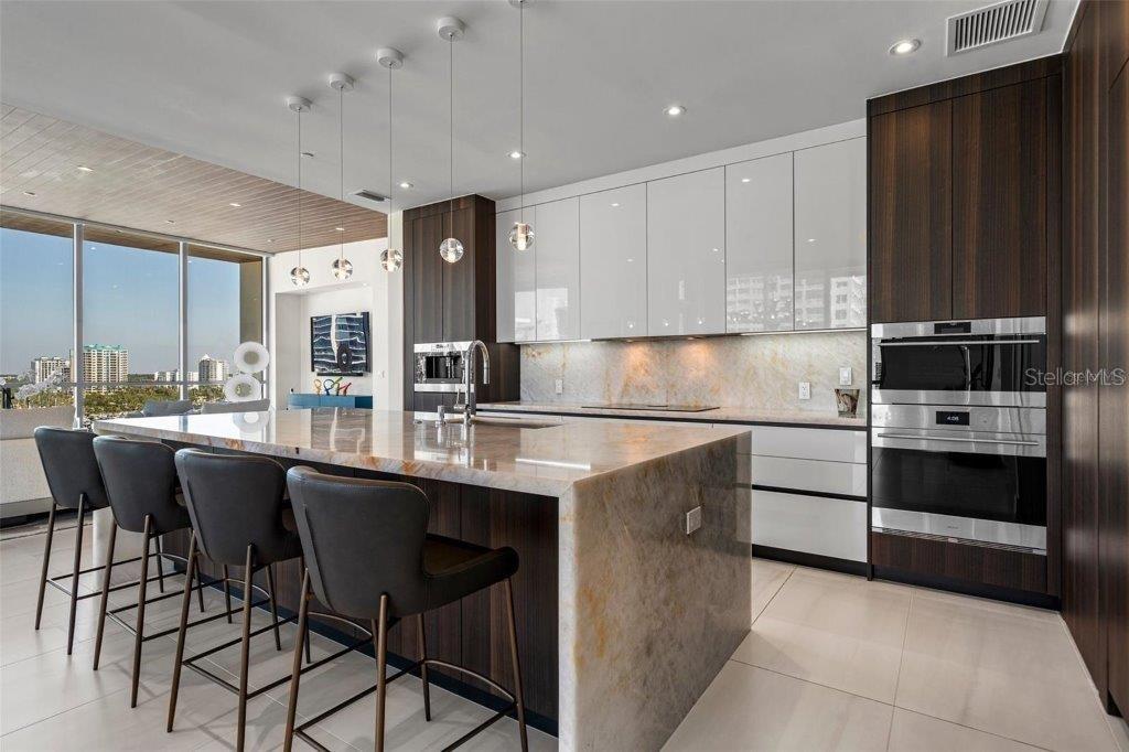 Image 13 of 55 For 111 Golden Gate Point 802ph