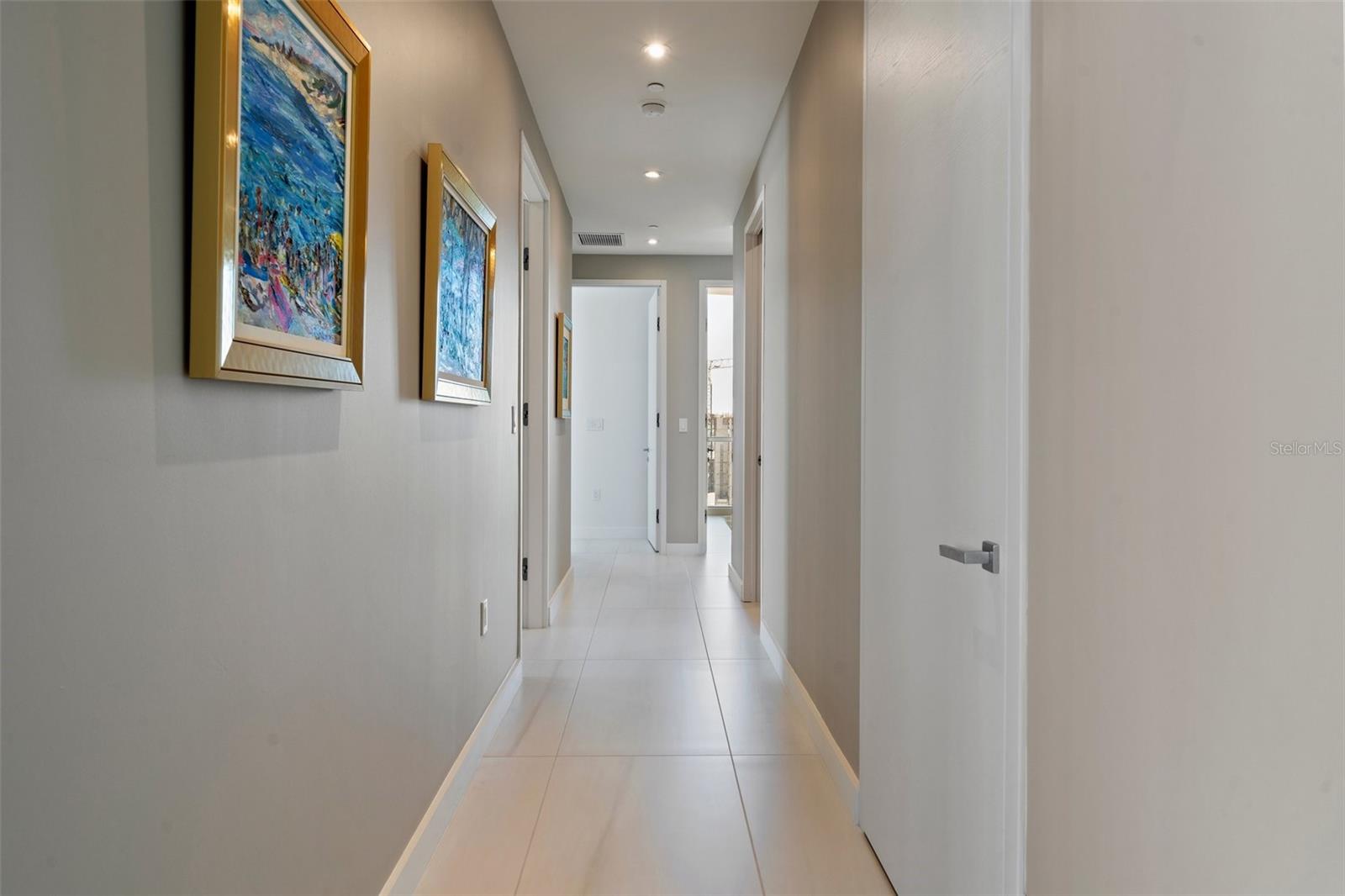 Image 25 of 55 For 111 Golden Gate Point 802ph