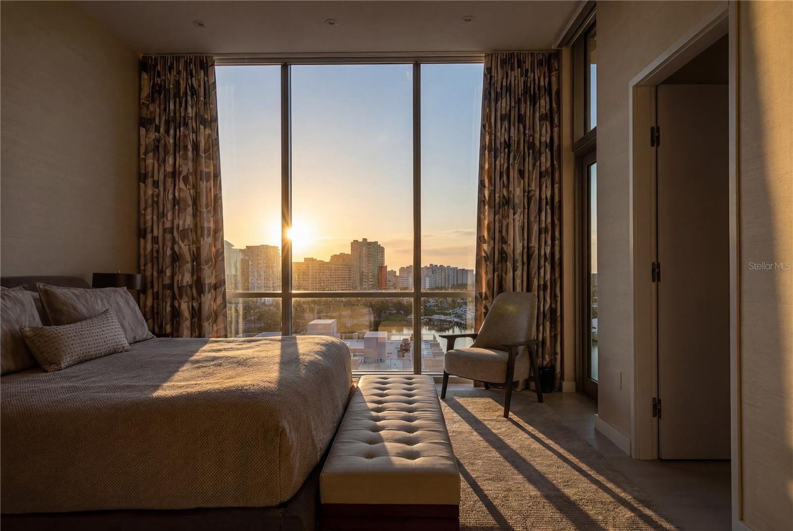 Image 28 of 55 For 111 Golden Gate Point 802ph