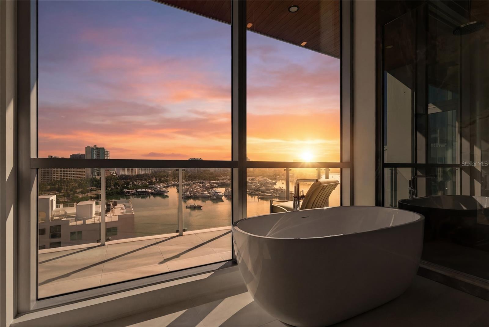 Image 30 of 55 For 111 Golden Gate Point 802ph