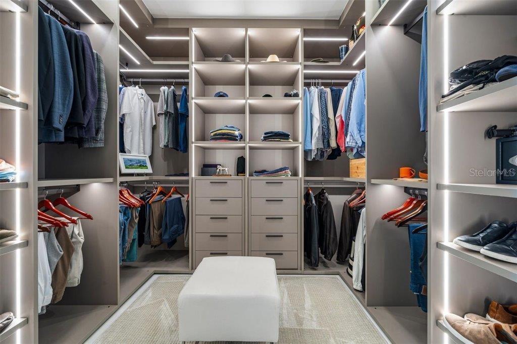 Image 31 of 55 For 111 Golden Gate Point 802ph