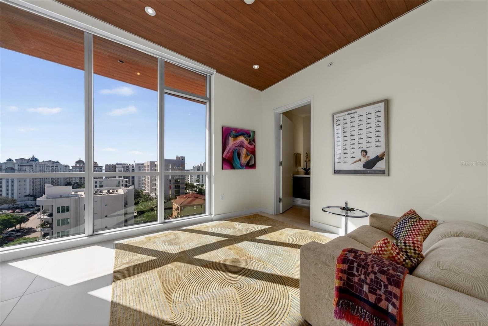 Image 33 of 55 For 111 Golden Gate Point 802ph