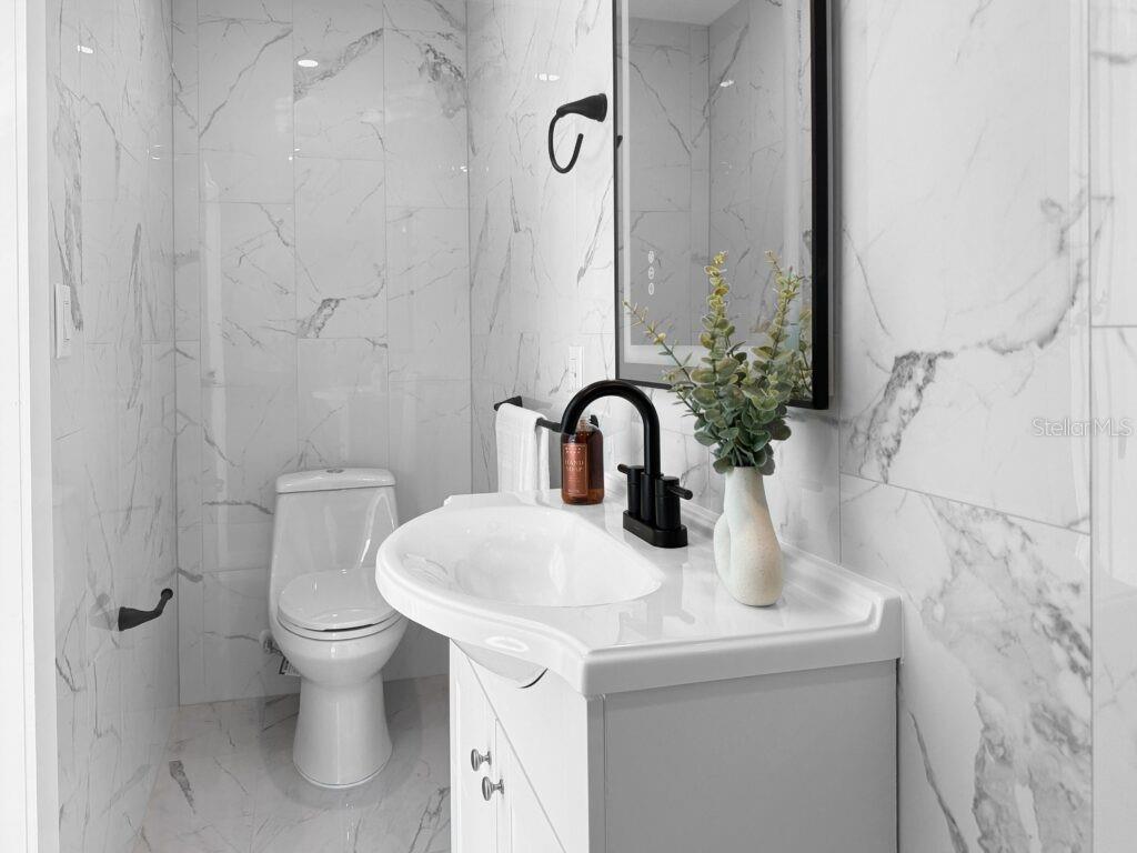 Image 12 of 38 For 5010 Lahaina Drive