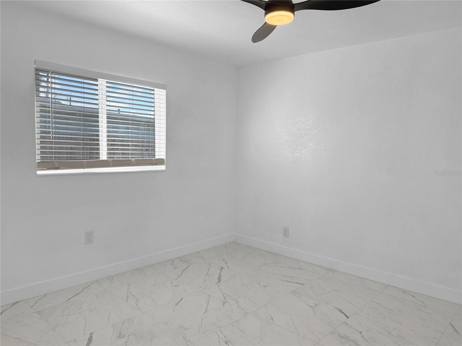 Image 19 of 38 For 5010 Lahaina Drive