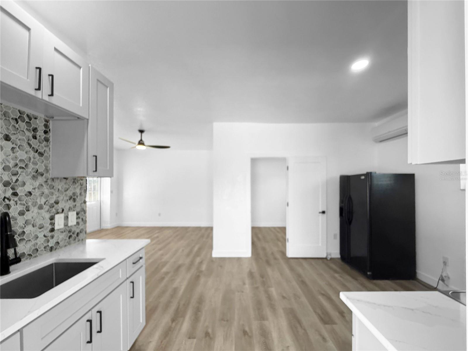 Image 28 of 38 For 5010 Lahaina Drive