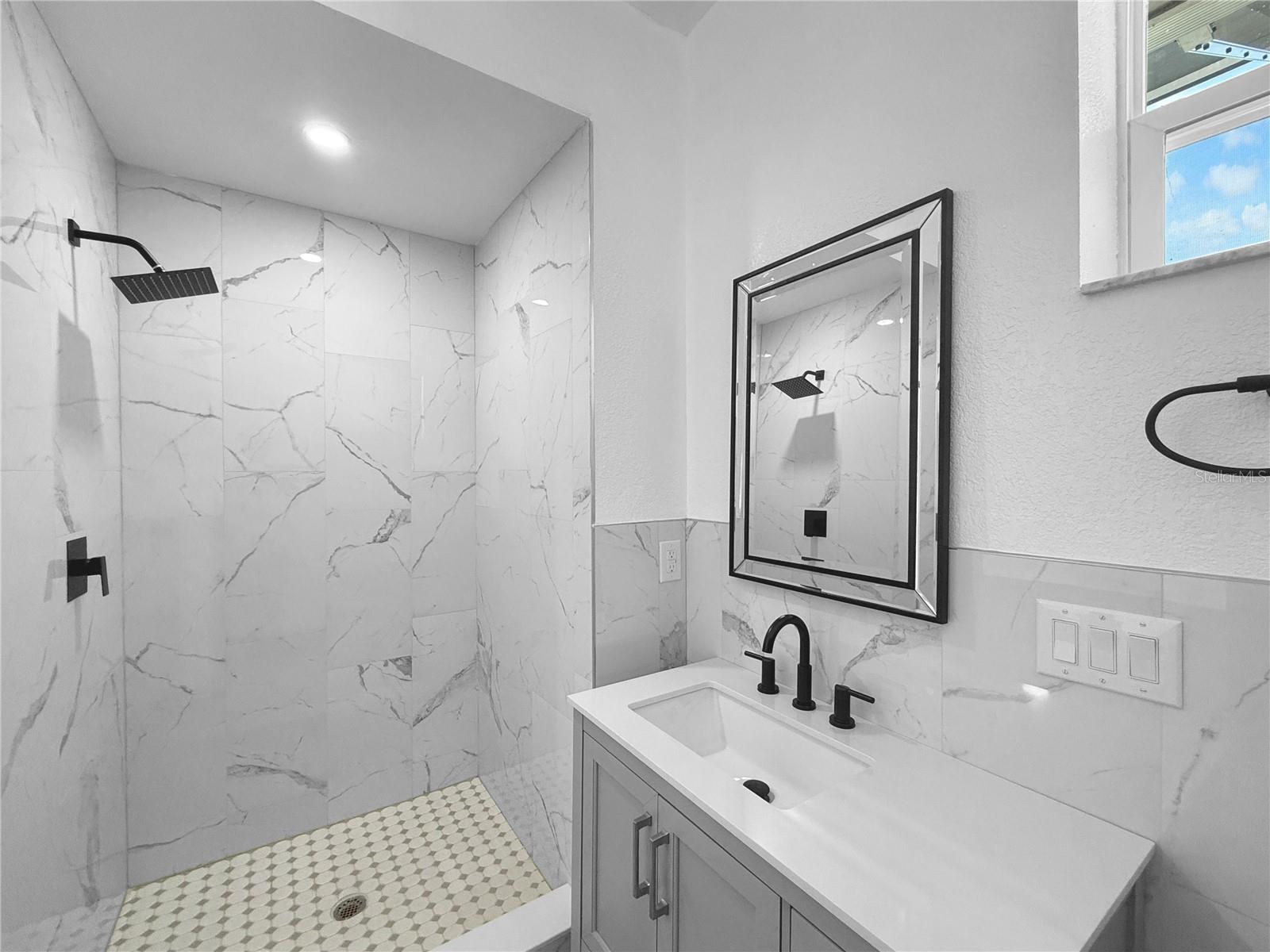 Image 31 of 38 For 5010 Lahaina Drive