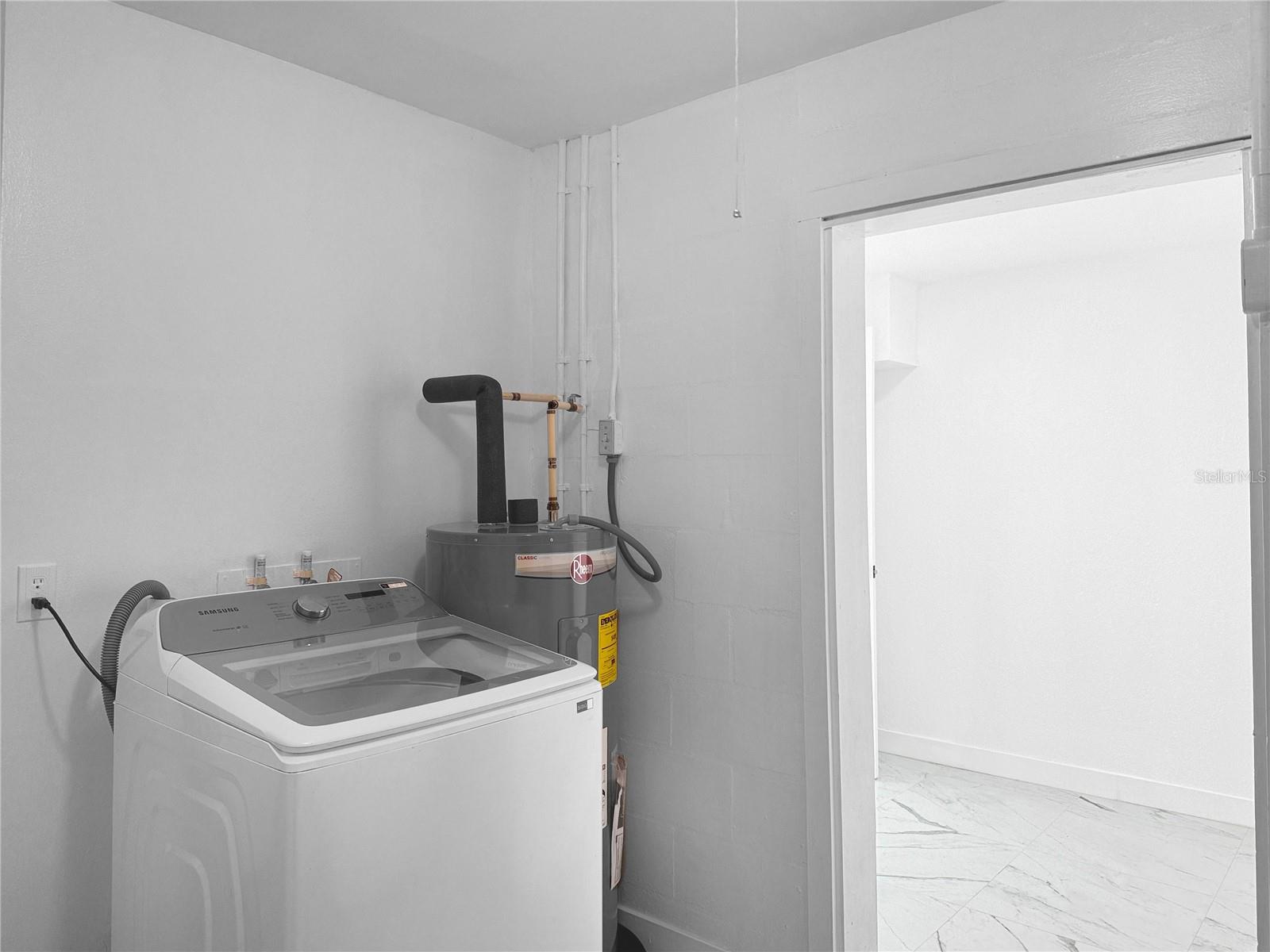 Image 36 of 38 For 5010 Lahaina Drive