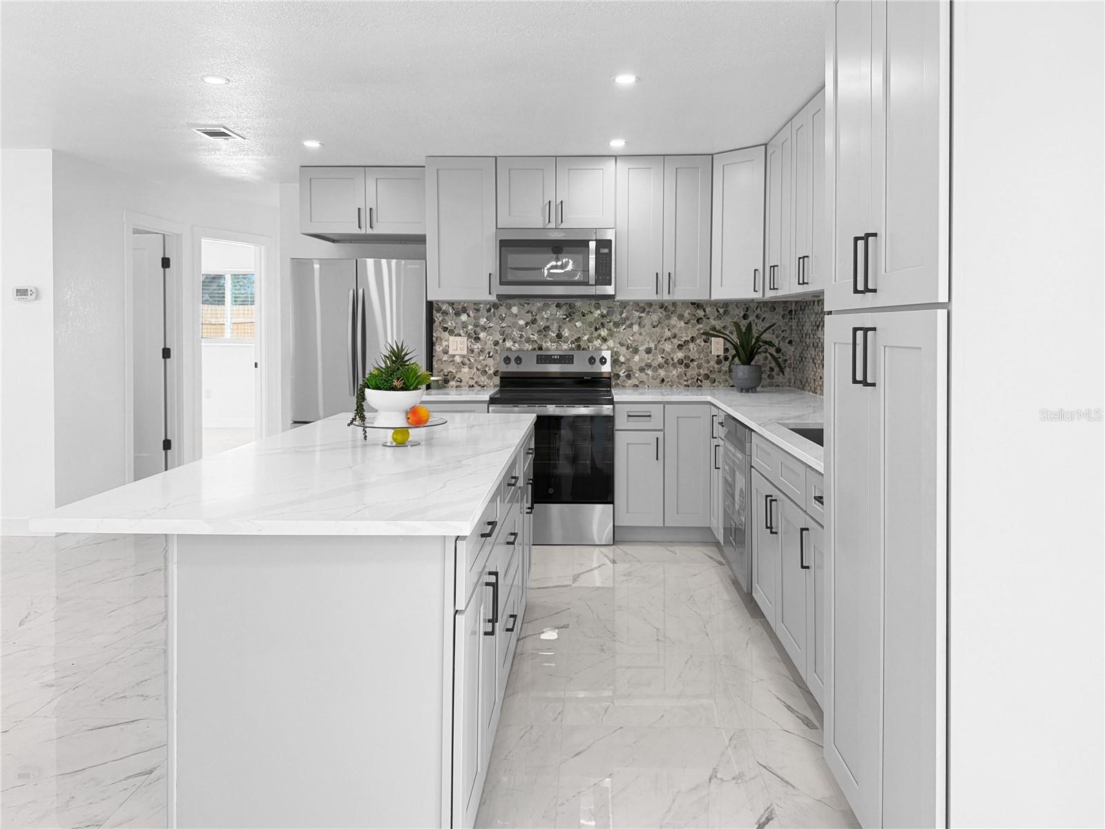 Image 6 of 38 For 5010 Lahaina Drive