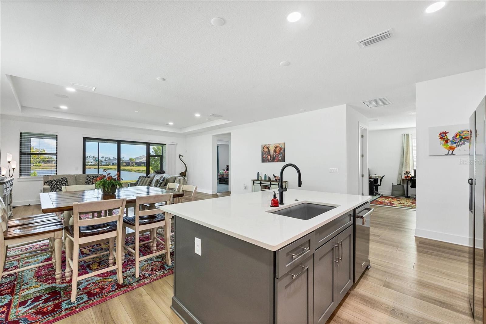 Image 14 of 69 For 18500 Midsummer Place