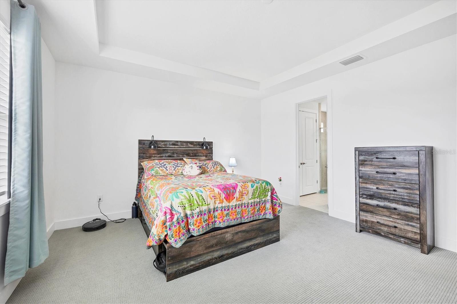 Image 16 of 69 For 18500 Midsummer Place