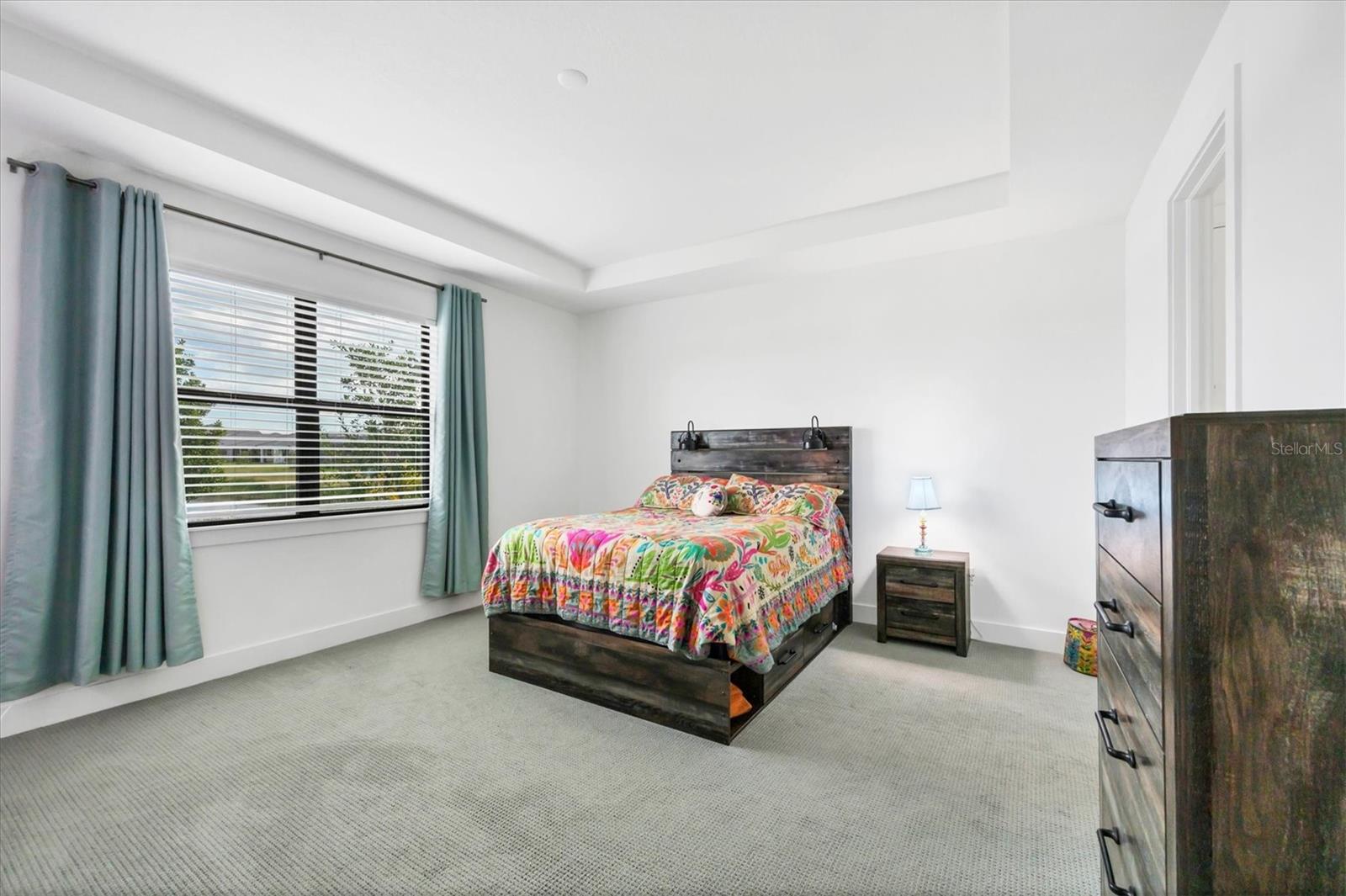 Image 18 of 69 For 18500 Midsummer Place