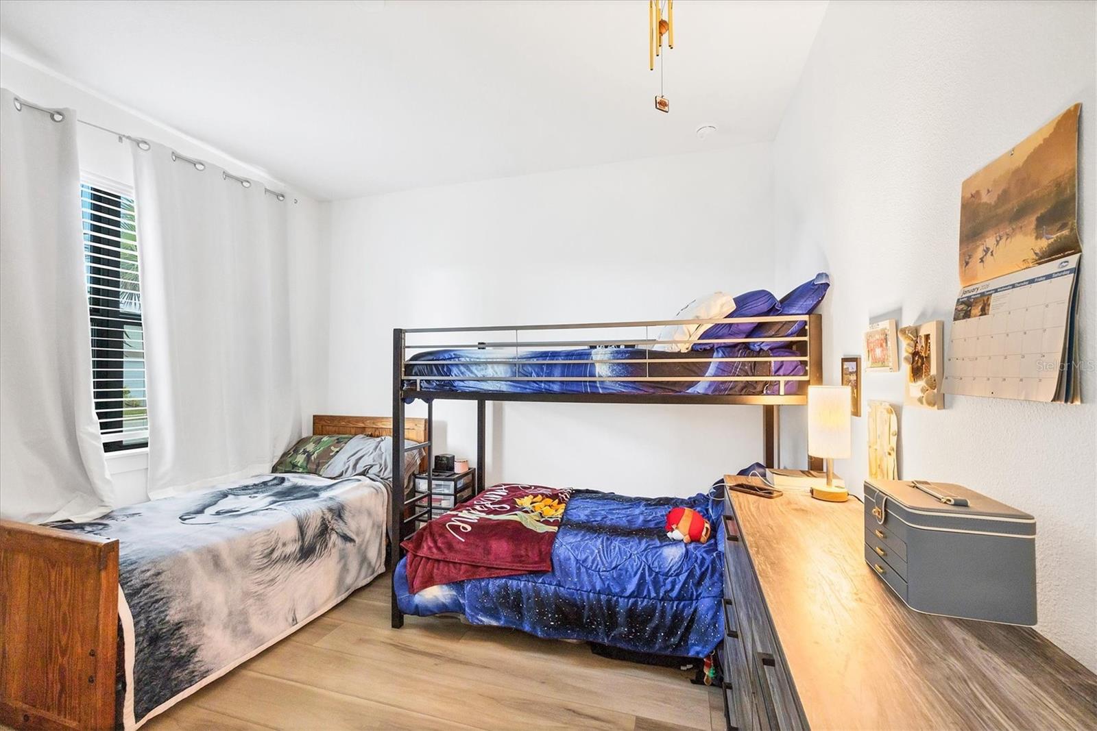 Image 23 of 69 For 18500 Midsummer Place