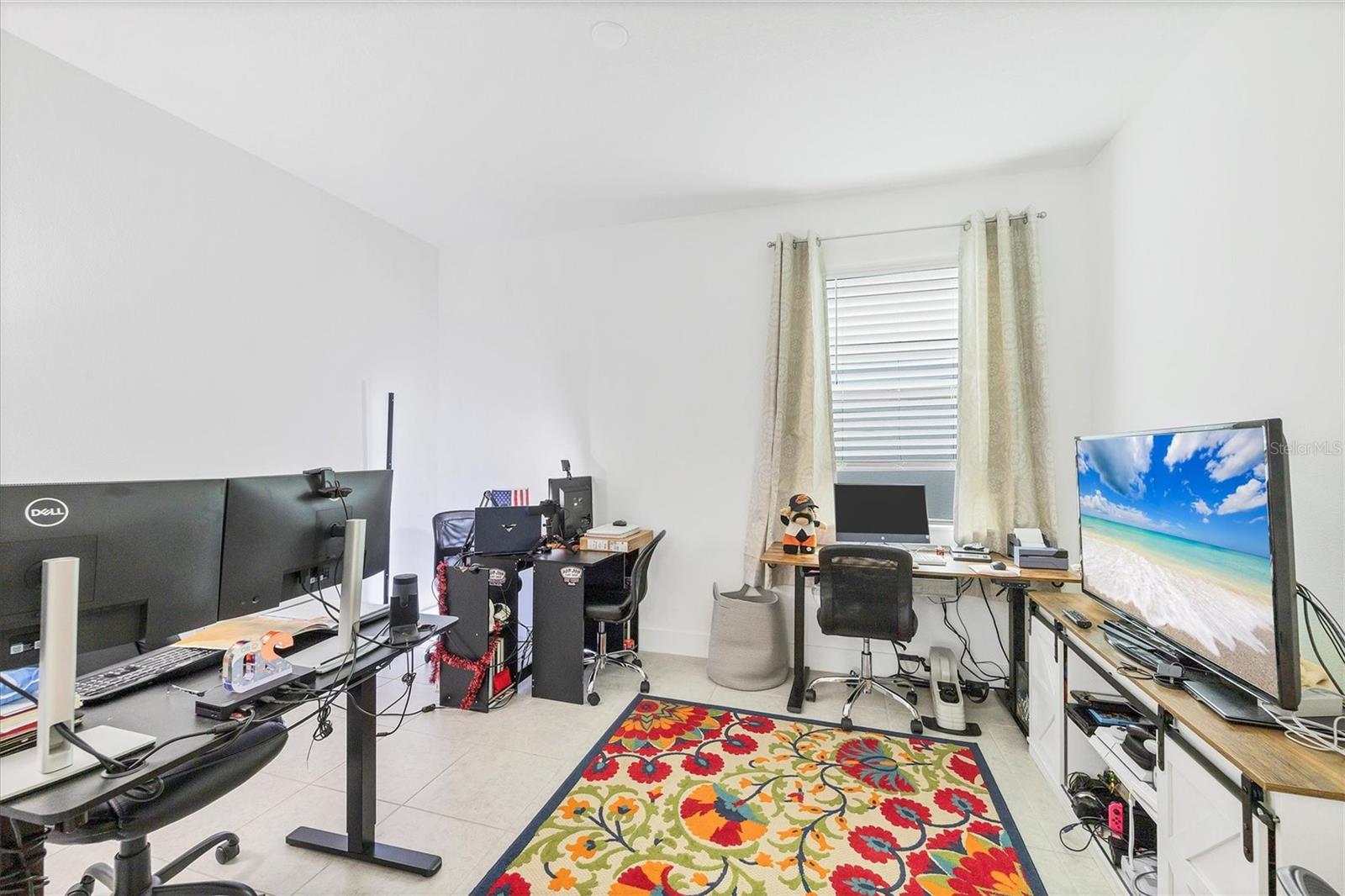 Image 26 of 69 For 18500 Midsummer Place