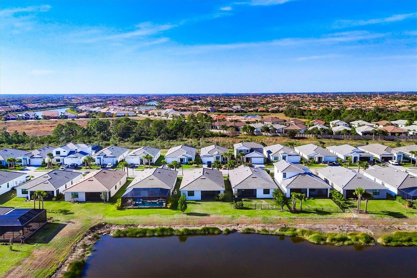 Image 38 of 69 For 18500 Midsummer Place