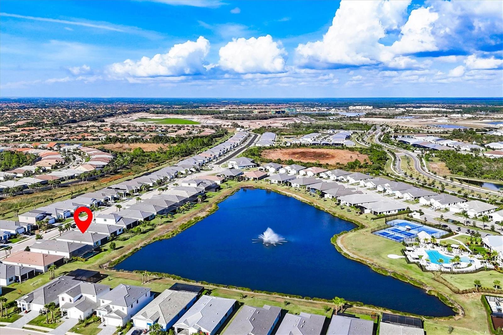 Image 40 of 69 For 18500 Midsummer Place