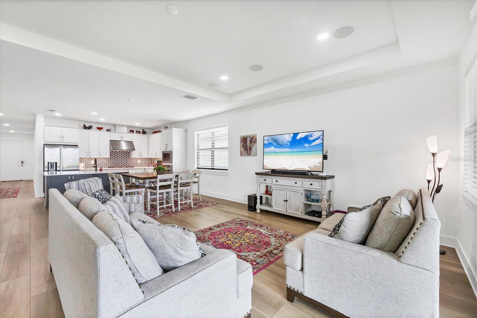 Image 5 of 69 For 18500 Midsummer Place