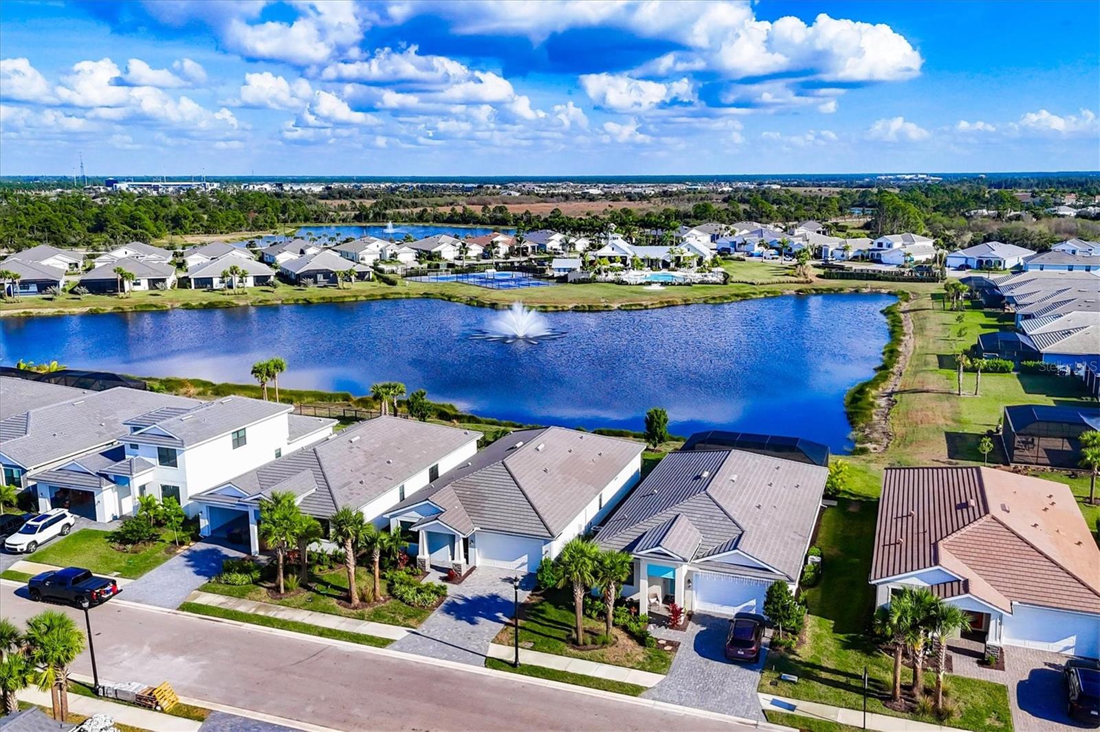 Image 50 of 69 For 18500 Midsummer Place