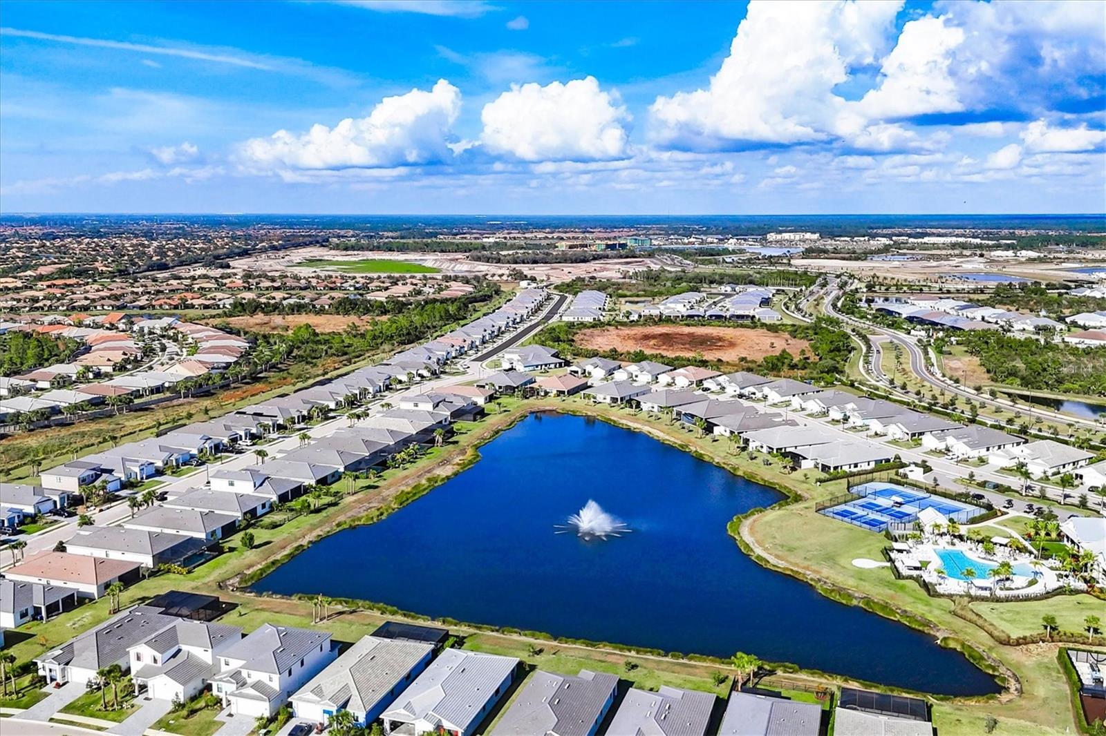 Image 55 of 69 For 18500 Midsummer Place