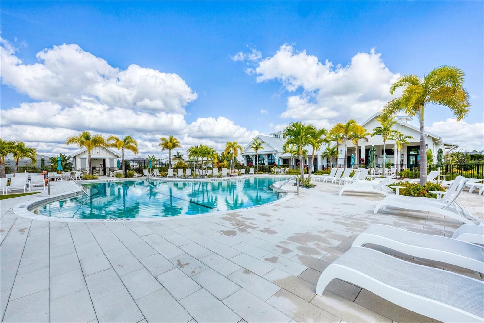 Image 65 of 69 For 18500 Midsummer Place