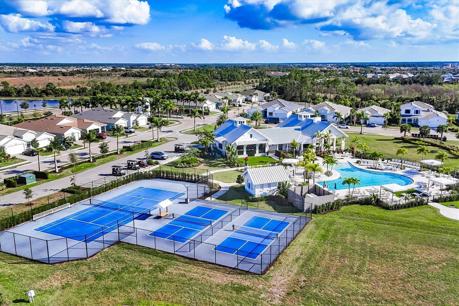 Image 68 of 69 For 18500 Midsummer Place