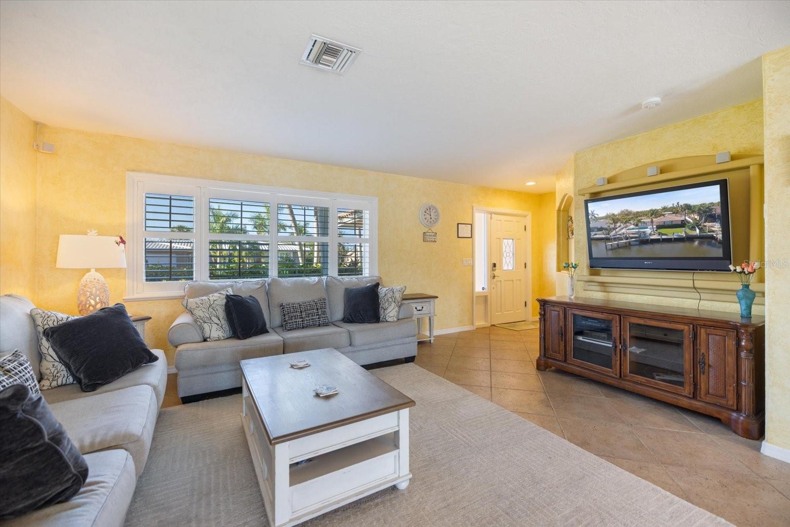 Image 11 of 72 For 5319 Bimini Drive