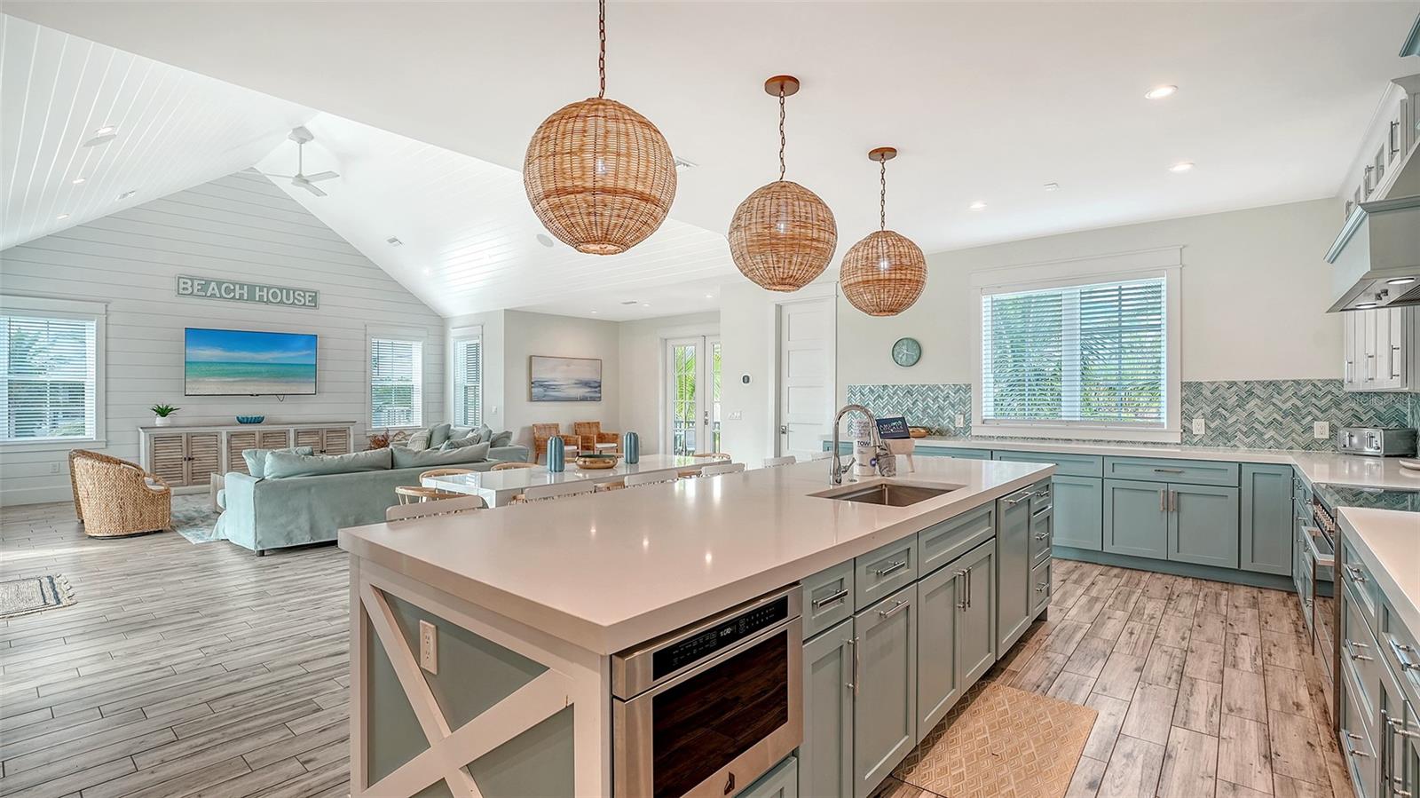 Image 17 of 99 For 2175 Avenue A