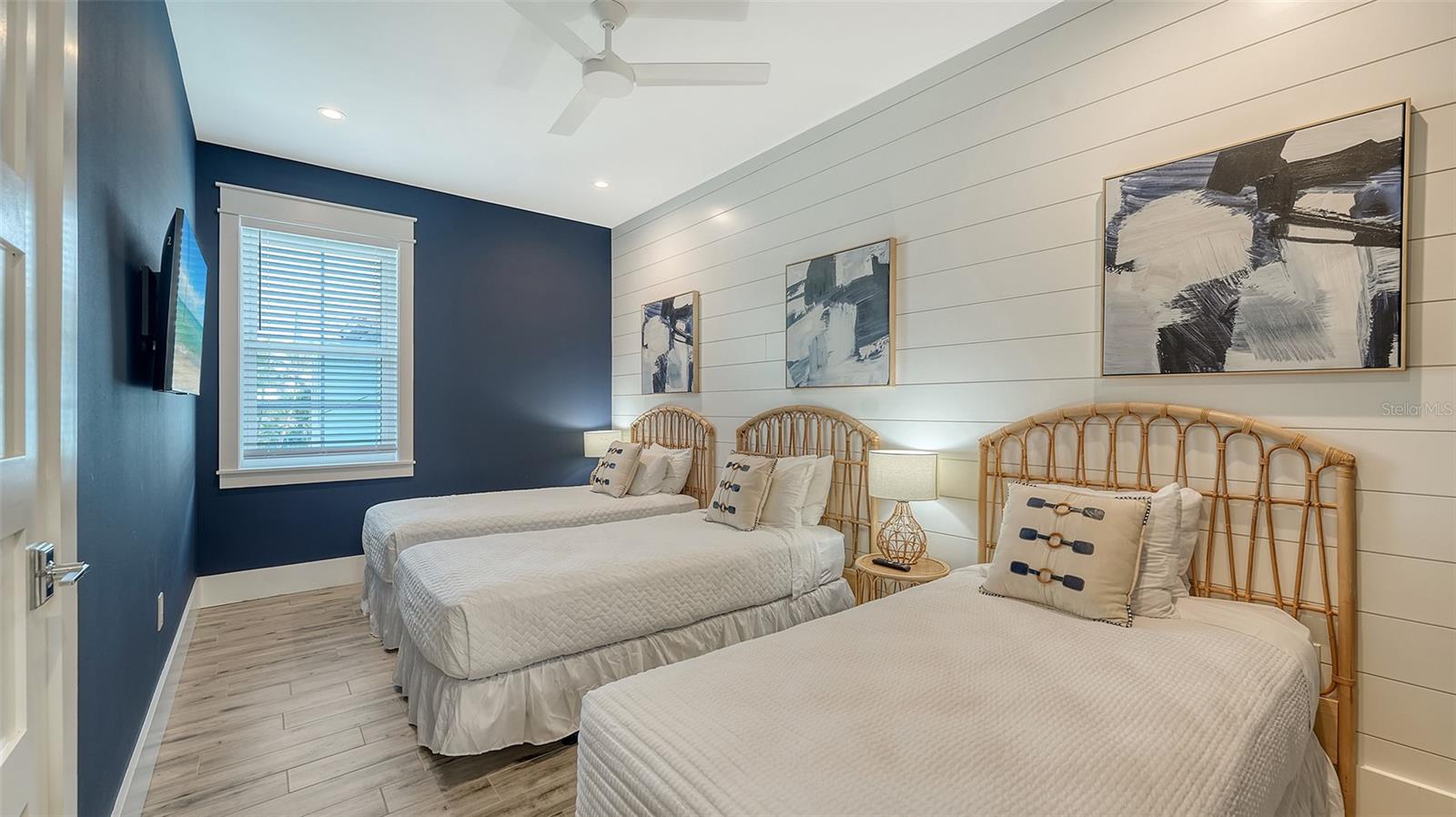 Image 29 of 99 For 2175 Avenue A