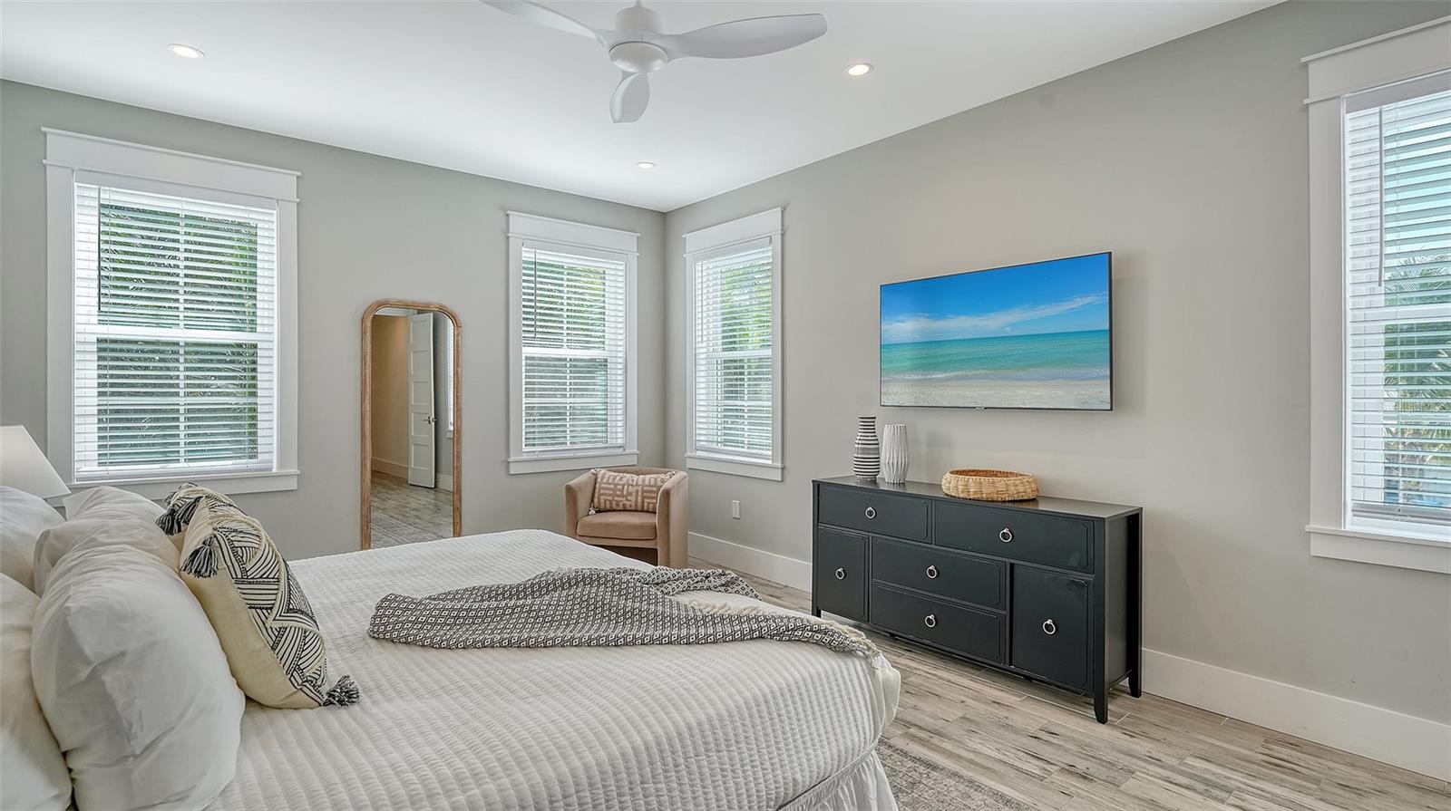 Image 42 of 99 For 2175 Avenue A