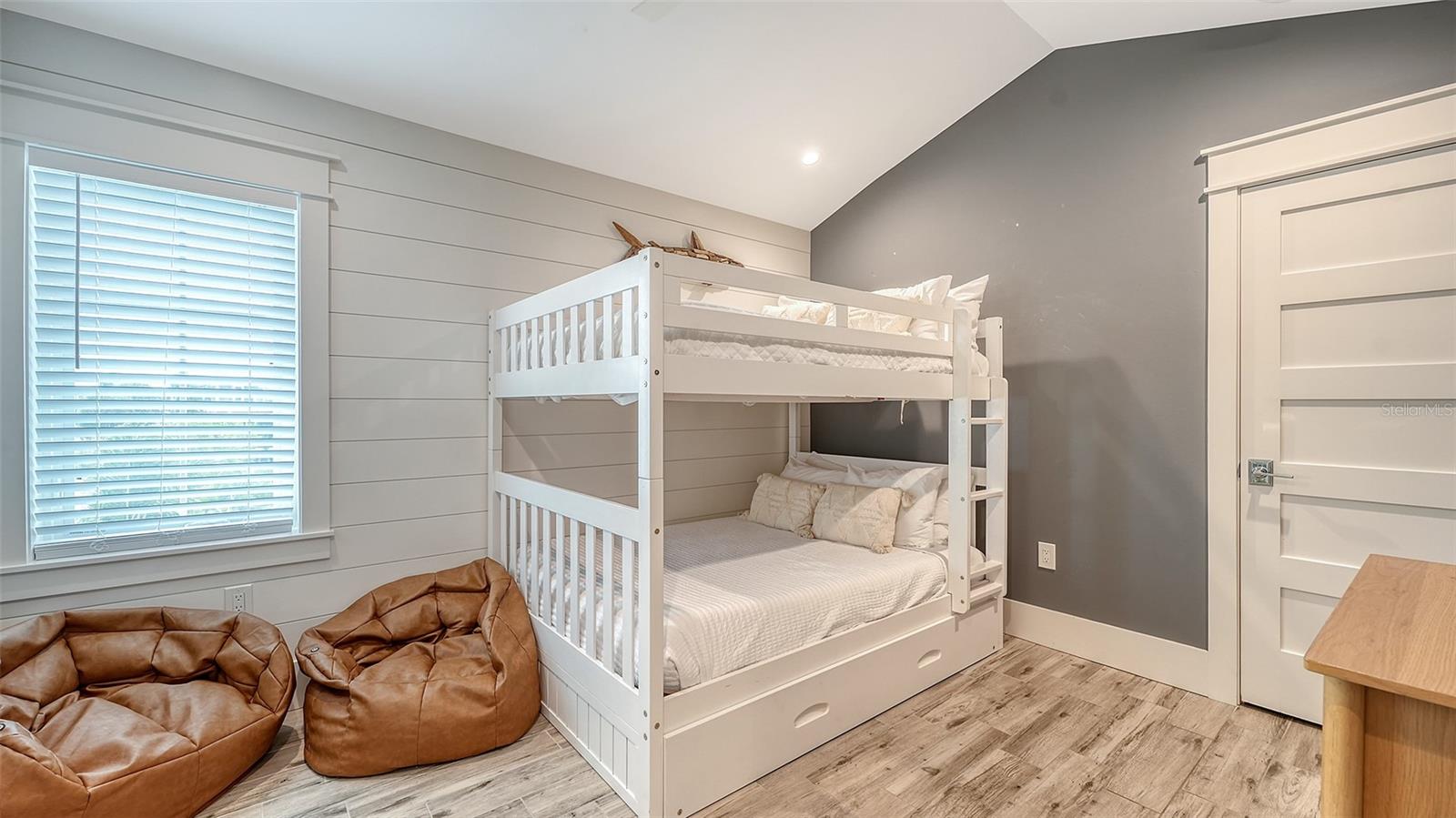 Image 60 of 99 For 2175 Avenue A