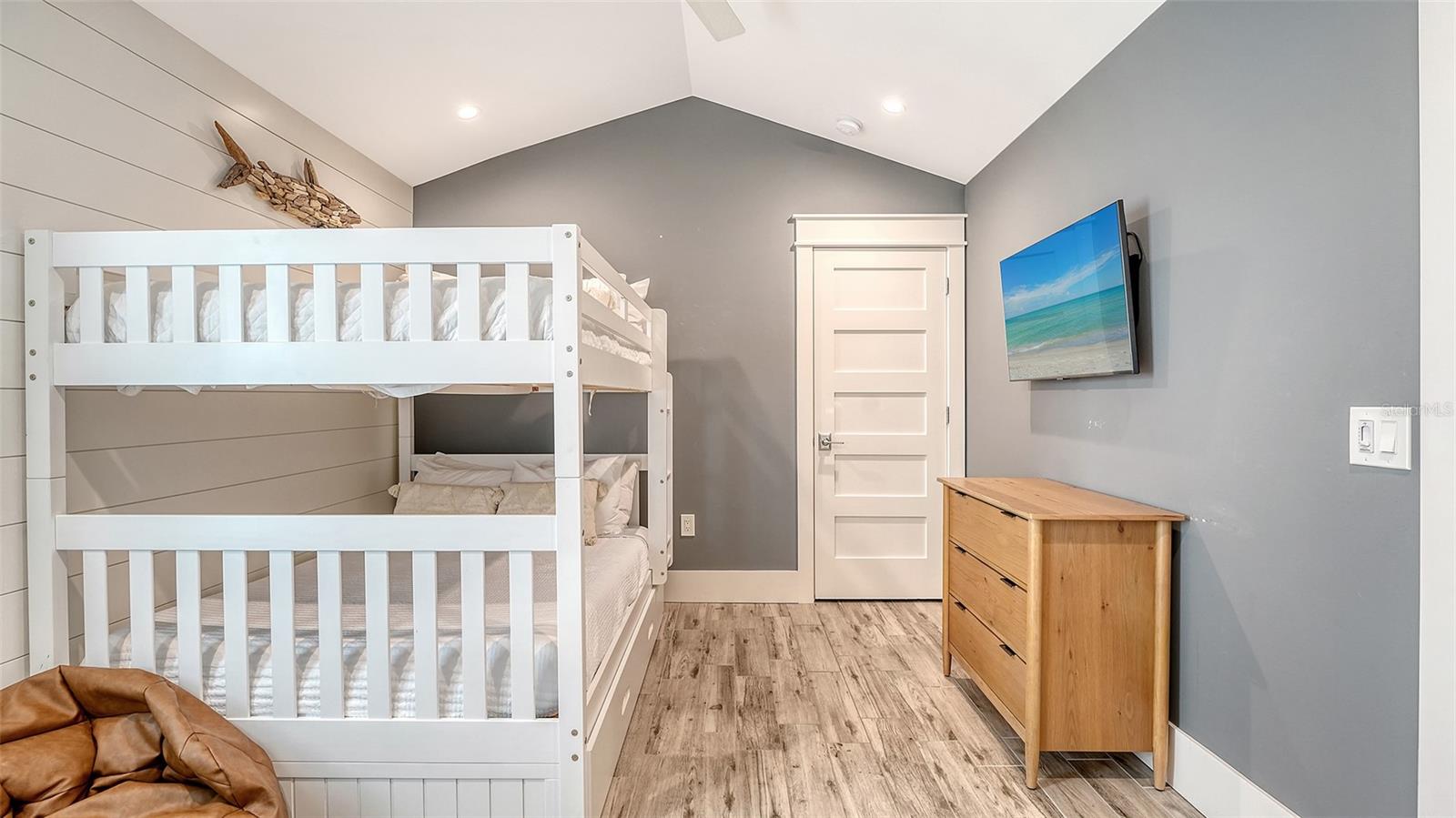 Image 61 of 99 For 2175 Avenue A