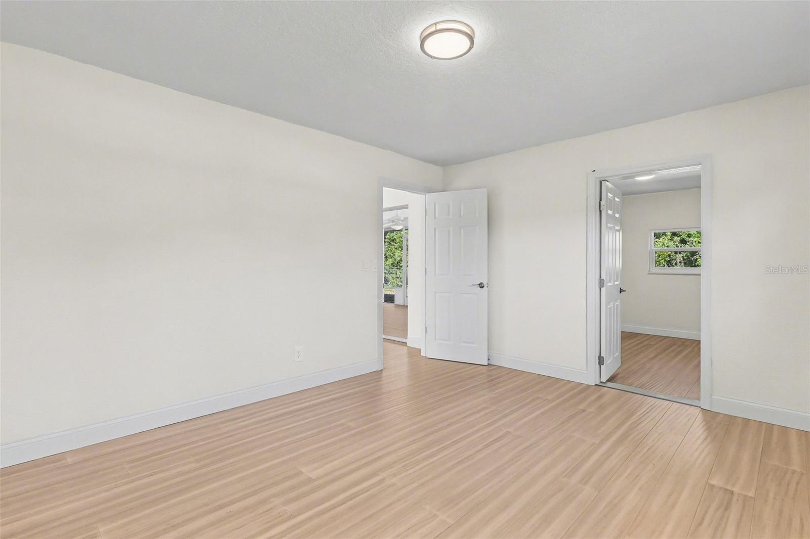 Image 19 of 76 For 790 Harvard Street