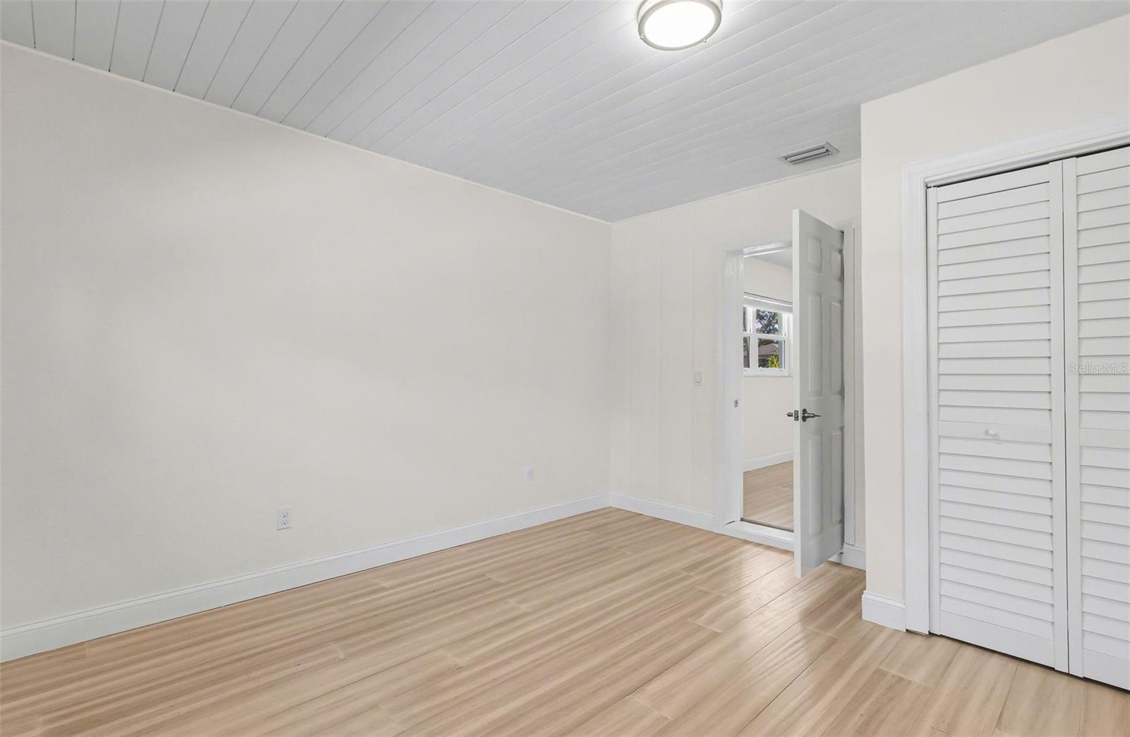 Image 27 of 76 For 790 Harvard Street