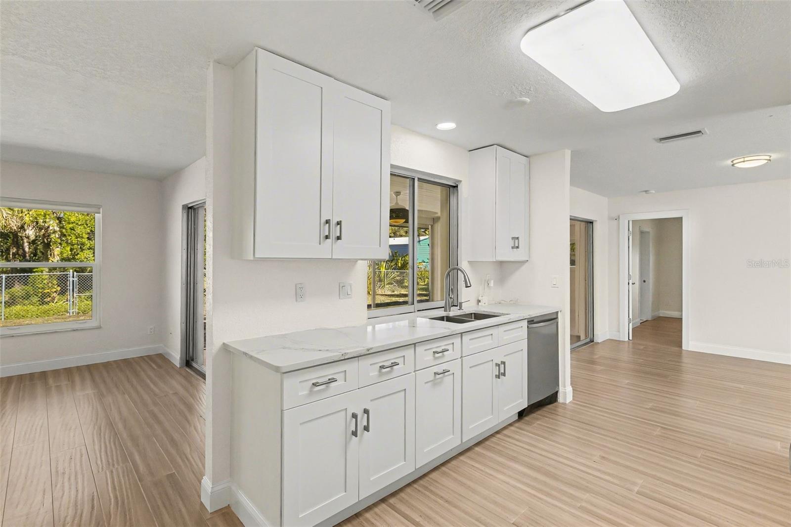 Image 31 of 76 For 790 Harvard Street