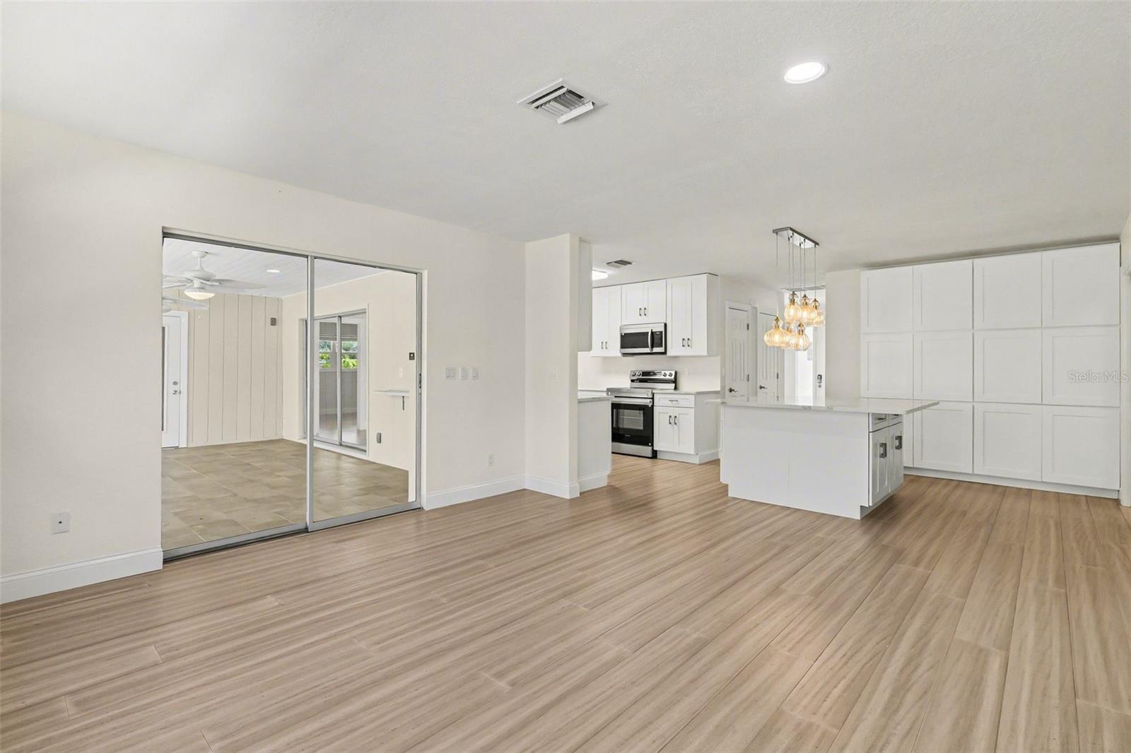 Image 38 of 76 For 790 Harvard Street