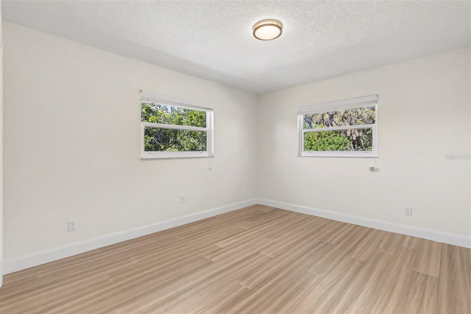 Image 42 of 76 For 790 Harvard Street