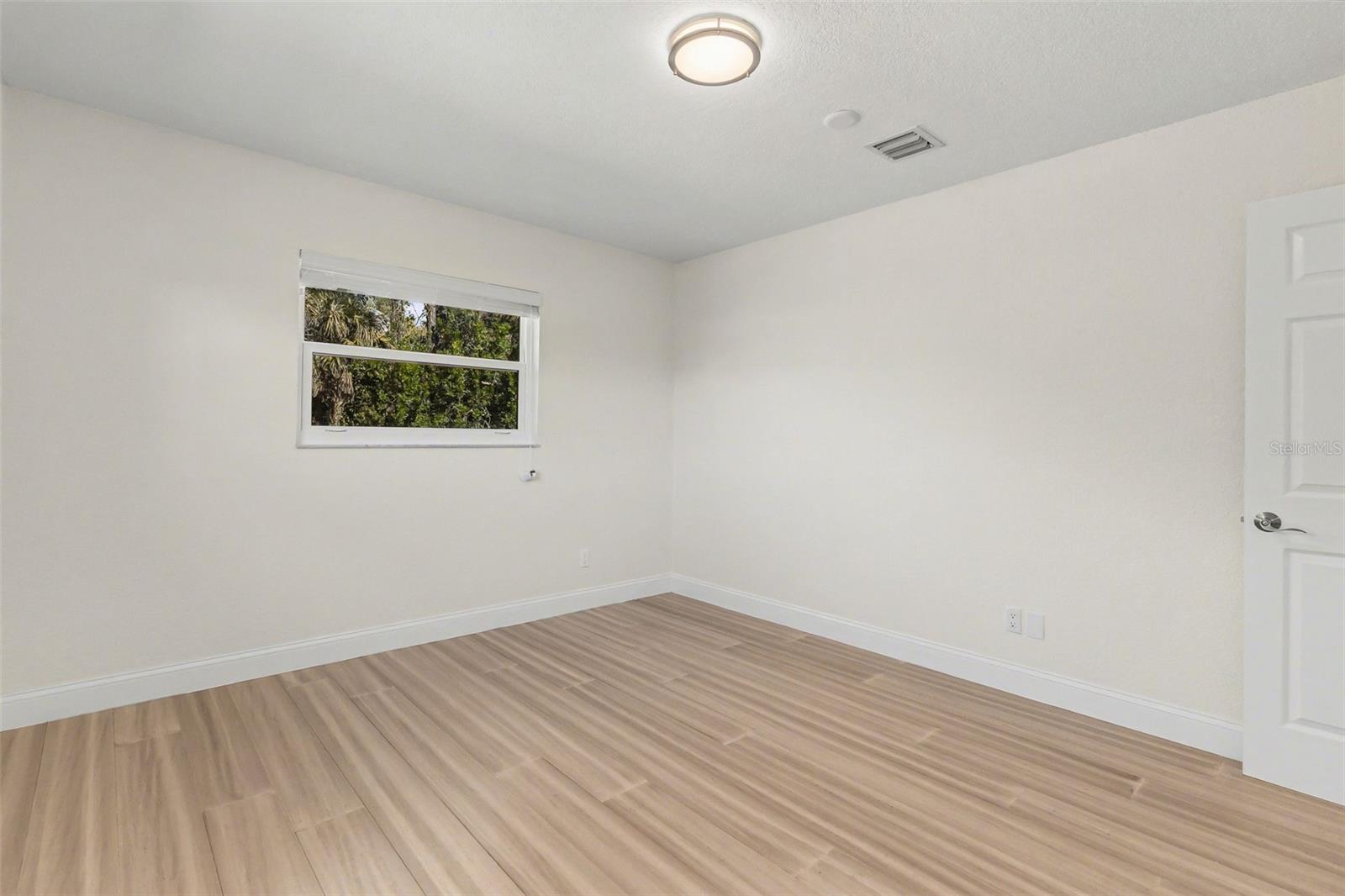 Image 45 of 76 For 790 Harvard Street