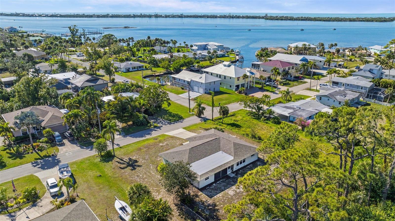 Image 58 of 76 For 790 Harvard Street