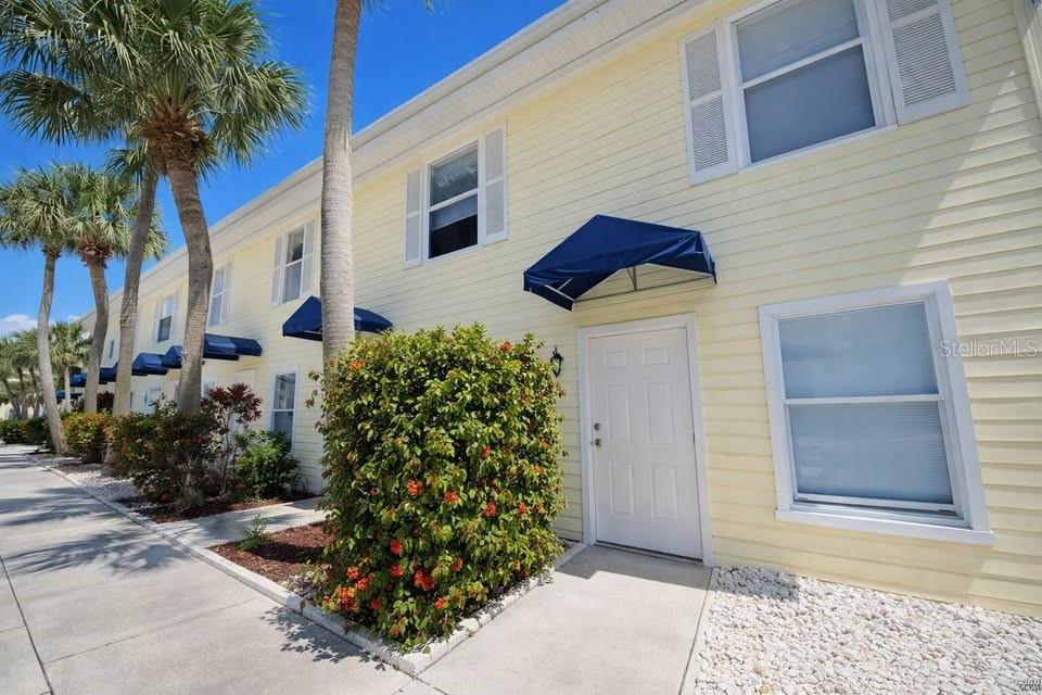 Image 2 of 18 For 26272 Rampart Boulevard 107