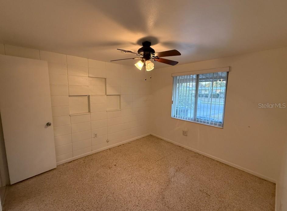 Image 7 of 14 For 903 31st Street E