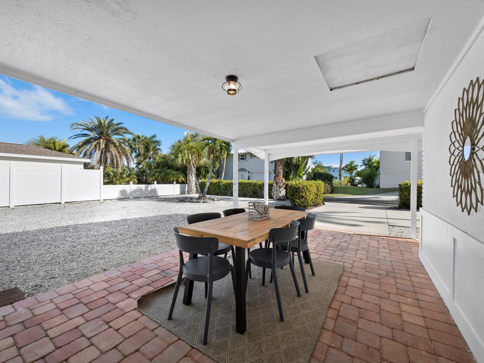 Image 26 of 43 For 691 Tarawitt Drive