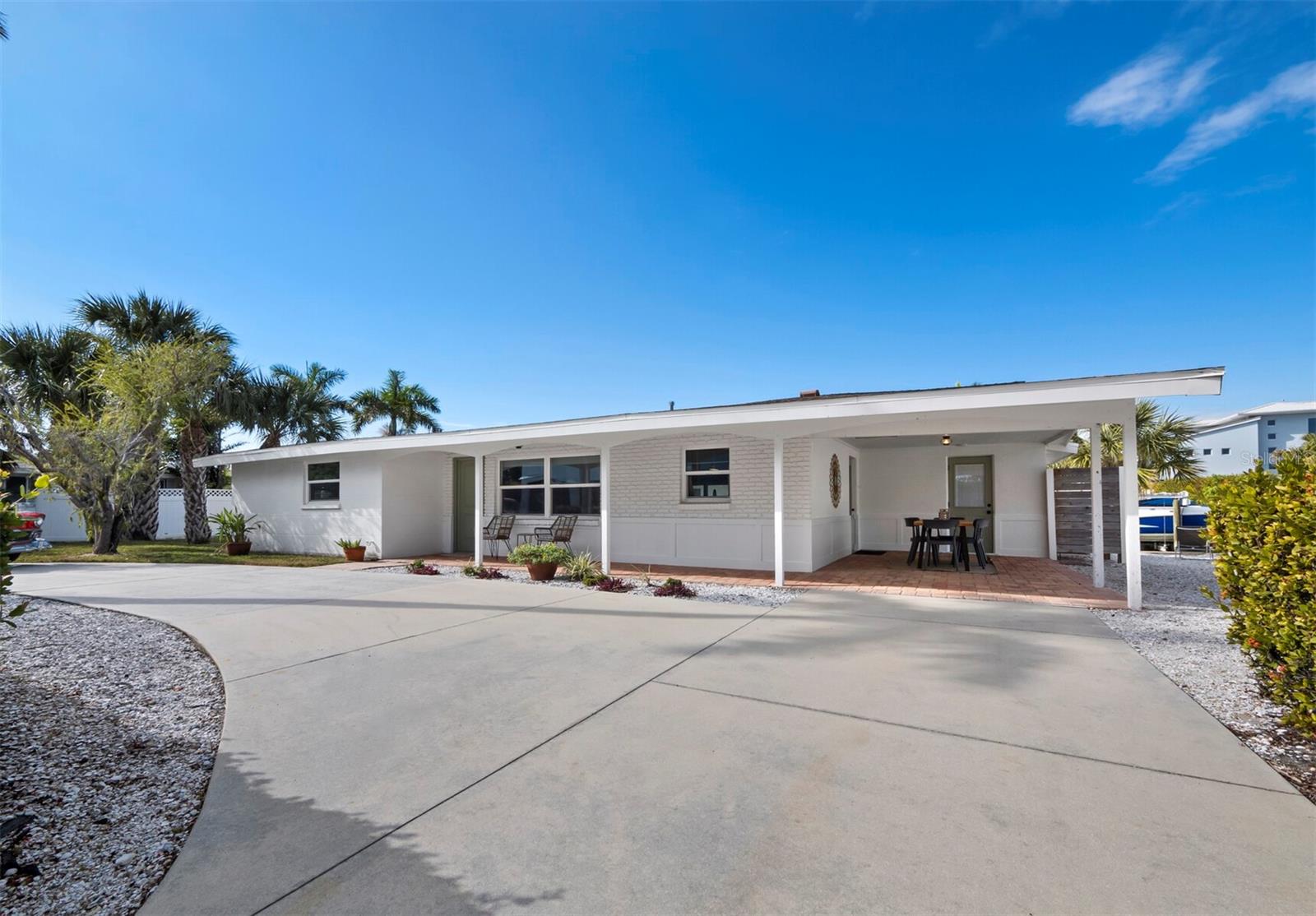 Image 4 of 43 For 691 Tarawitt Drive