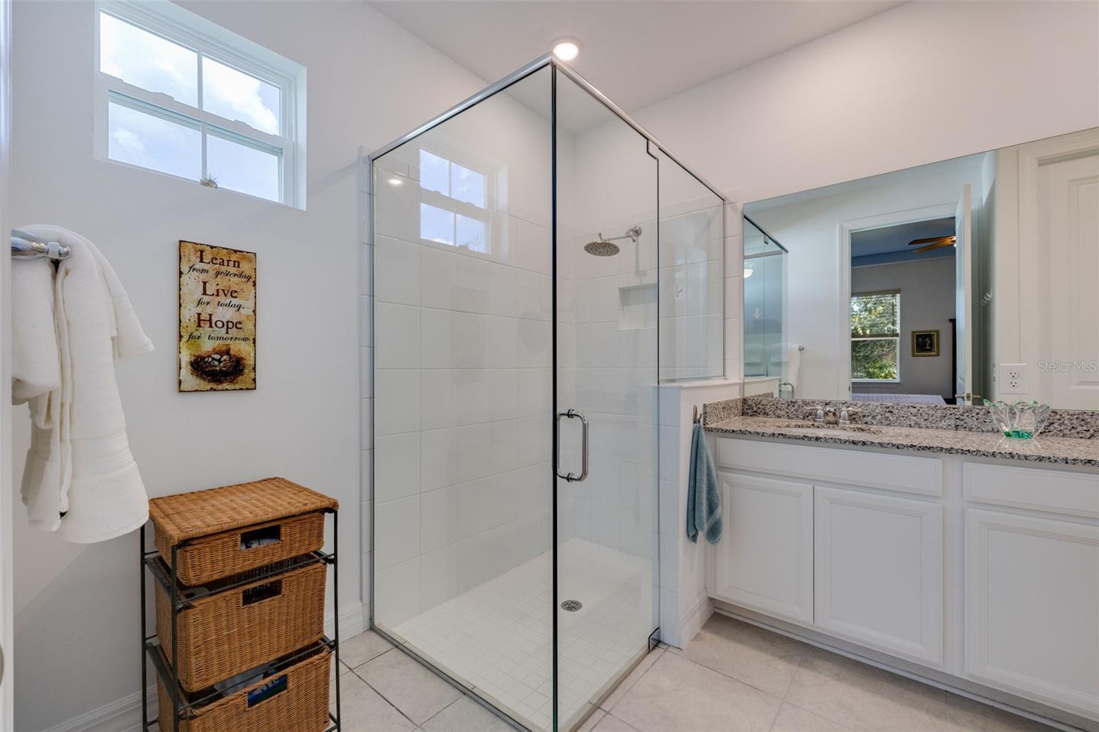 Image 25 of 46 For 43762 Longleaf Lane