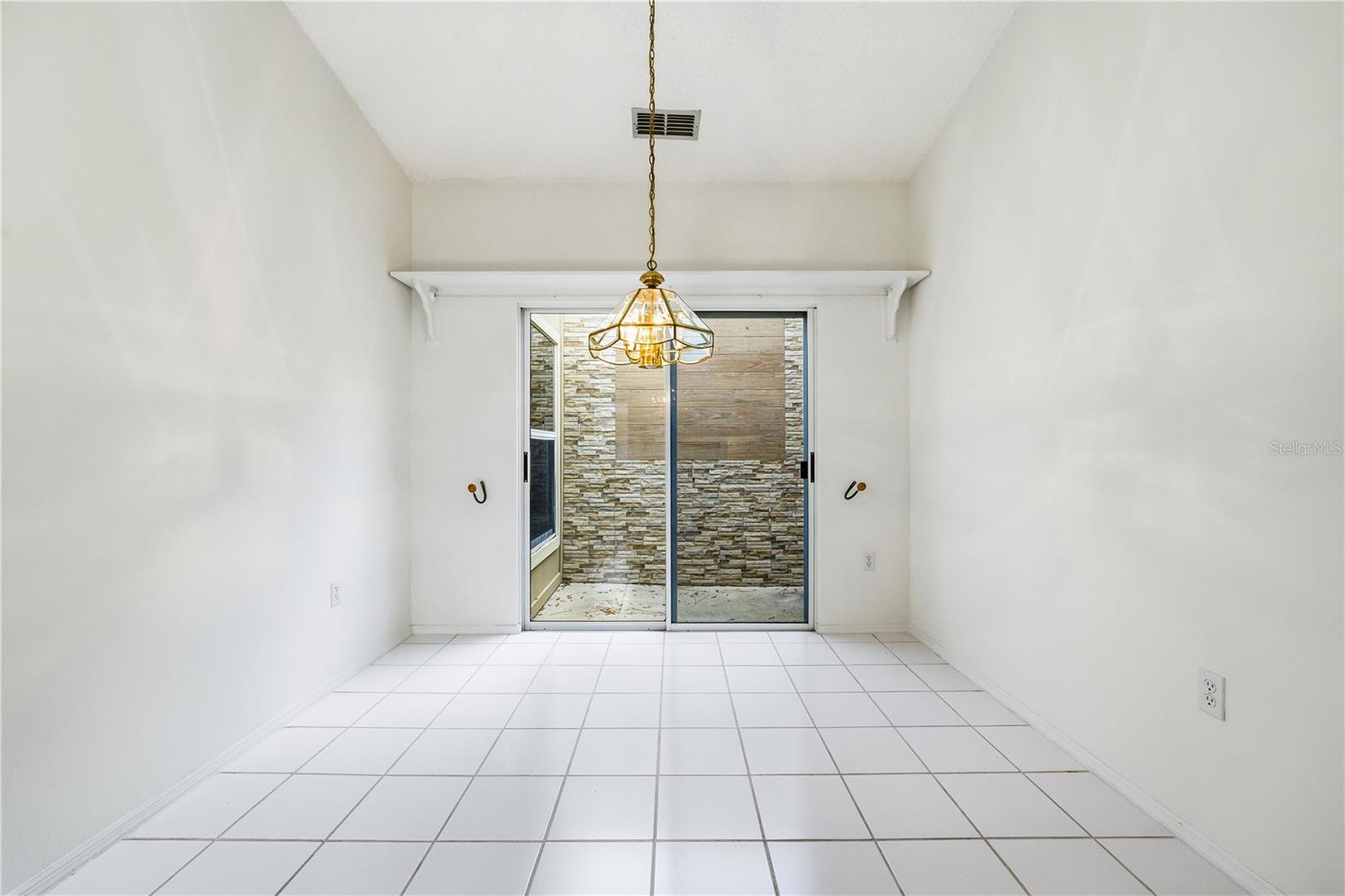 Image 10 of 53 For 396 Chartley Court