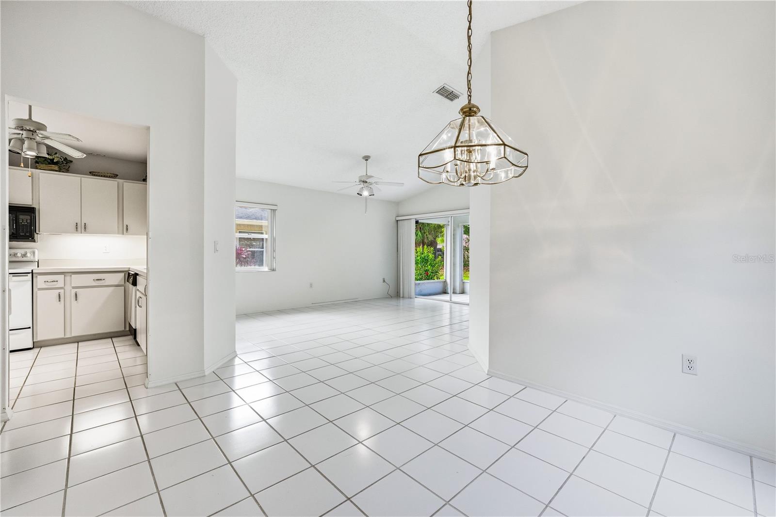 Image 11 of 53 For 396 Chartley Court