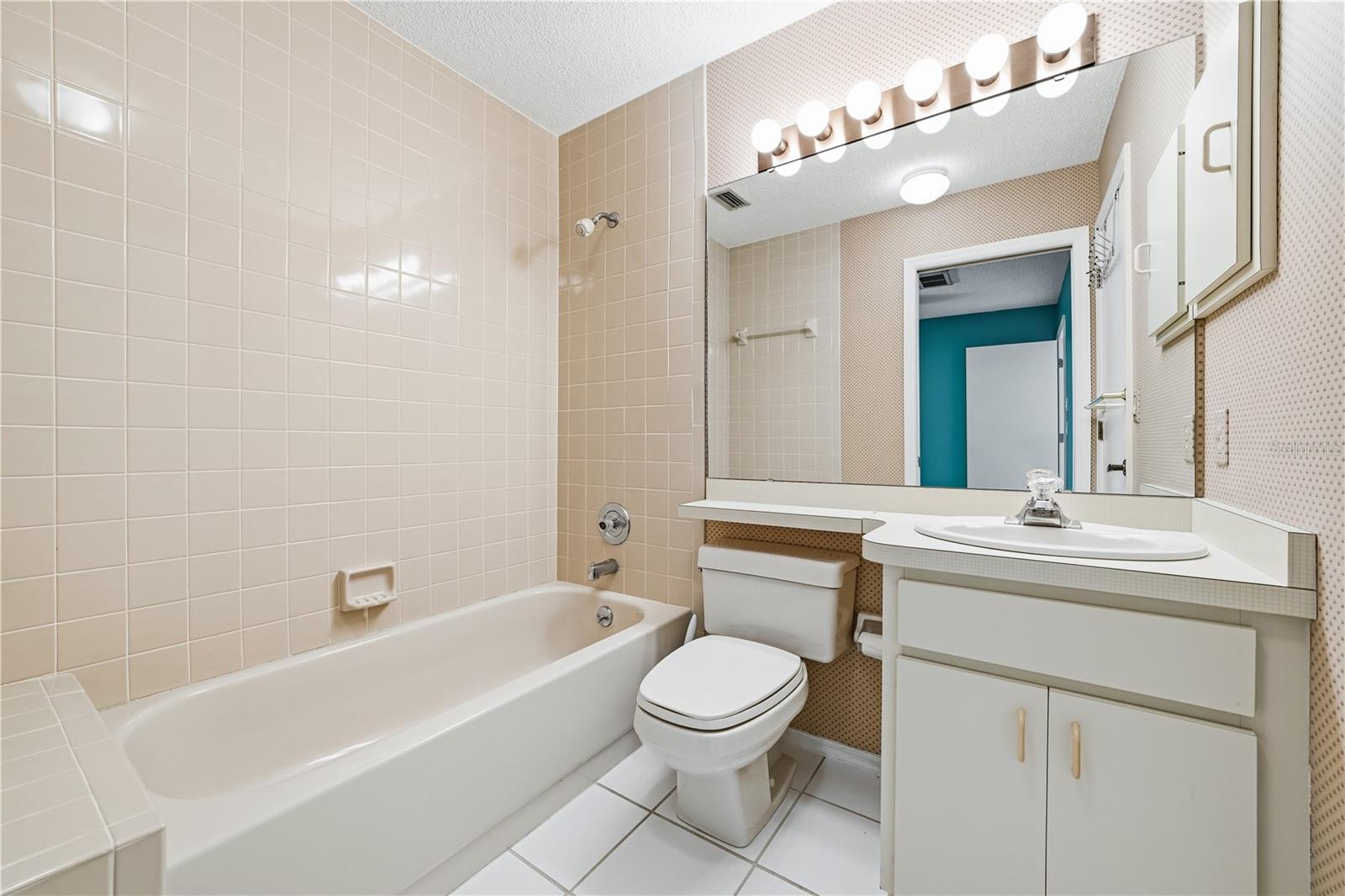 Image 33 of 53 For 396 Chartley Court