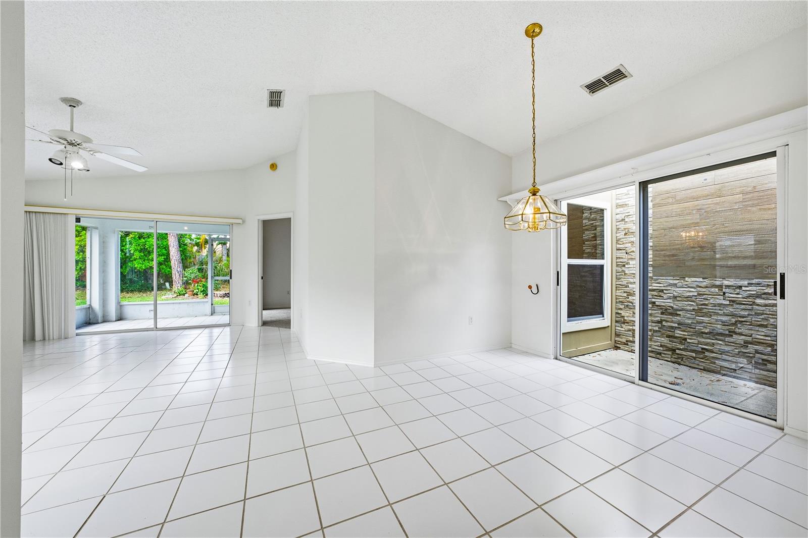 Image 8 of 53 For 396 Chartley Court