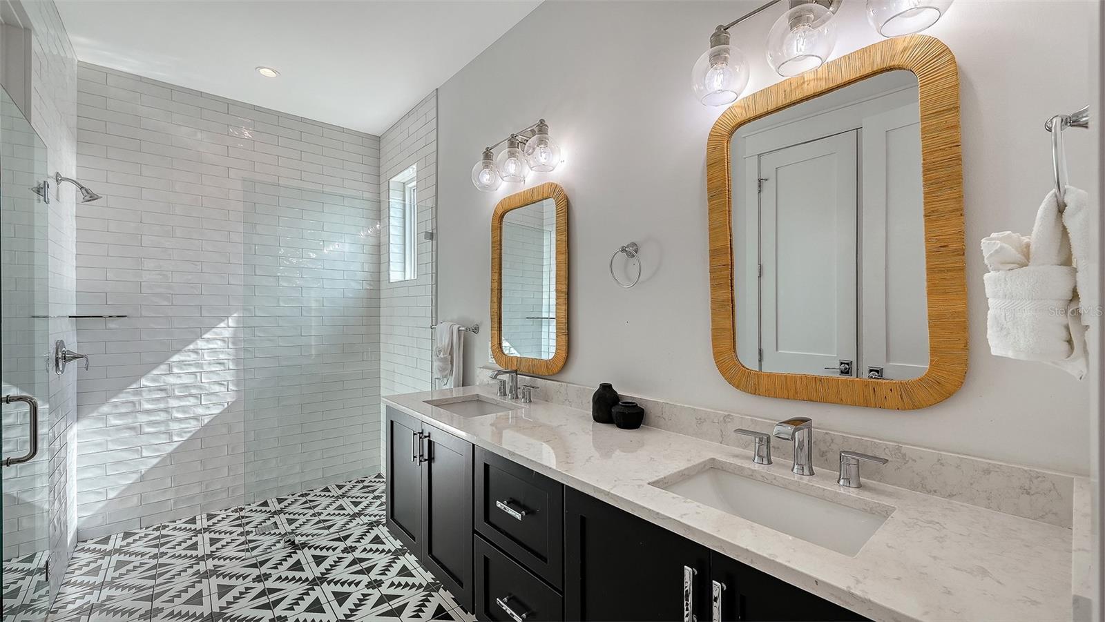 Image 30 of 99 For 2206 Avenue A